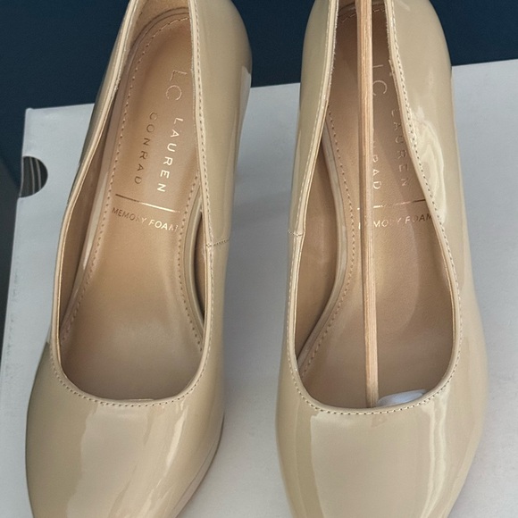 Sz 6- Nude colored patent heels - Picture 7 of 10